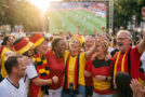 Public Viewing zur Fußball-WM: Hier warten potenzielle Fahrgäste